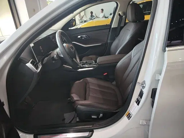 BMW i3 — Фото автомобиля 14