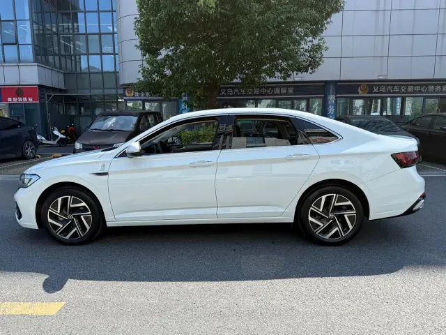 Volkswagen Sagitar — Фото автомобиля 11