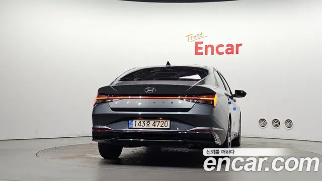 Hyundai Avante CN7 — Фото автомобиля 4