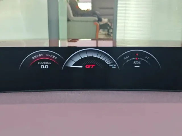 Xiaomi YU7 — Фото автомобиля 16