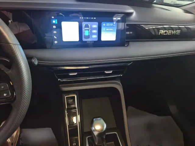 Roewe i5 — Фото автомобиля 6