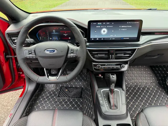 Ford Focus — Фото автомобиля 19
