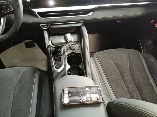 Geely Xingyue L — Фото автомобиля 13