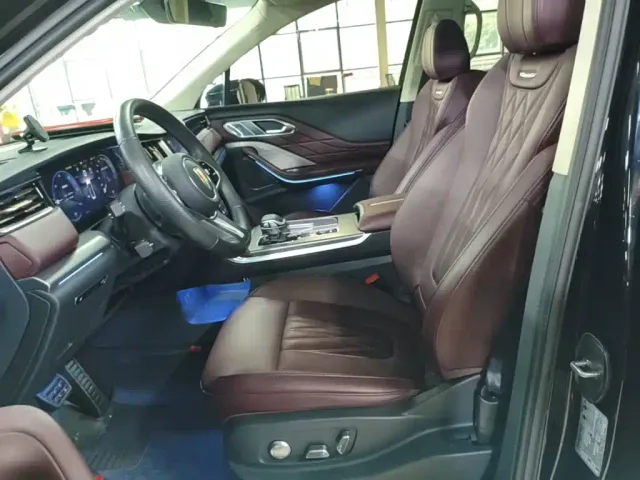 Hongqi HS7 PHEV — Фото автомобиля 14