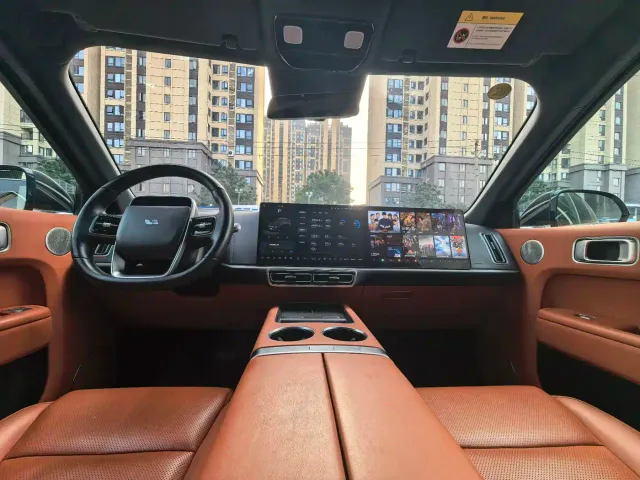 Li Auto L9 — Фото автомобиля 10
