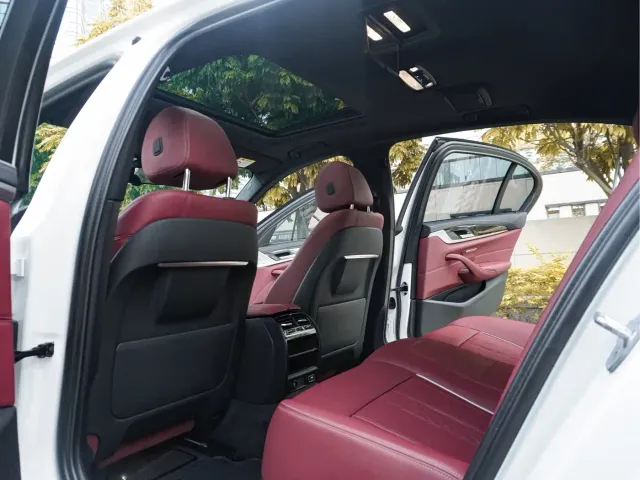 BMW 5 Series — Фото автомобиля 25
