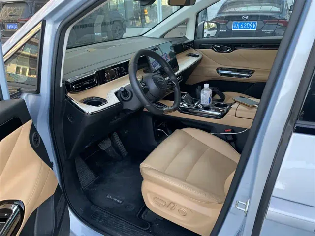 GAC Trumpchi E8 — Фото автомобиля 4