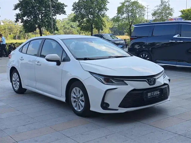 Toyota Corolla — Фото автомобиля 2