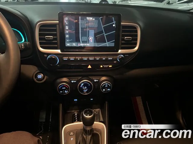 Hyundai Venue — Фото автомобиля 5