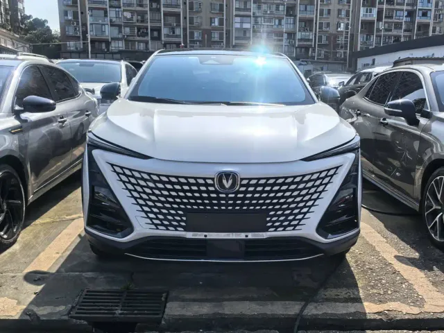 Changan UNI-T — Фото автомобиля 2