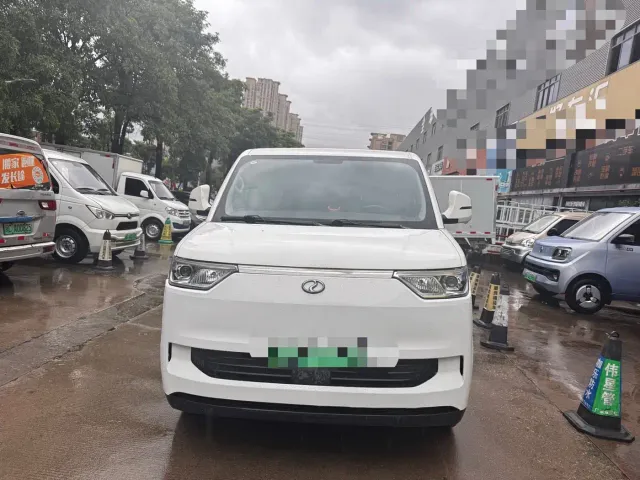 Ruichi New Energy EC75 — Фото автомобиля 2
