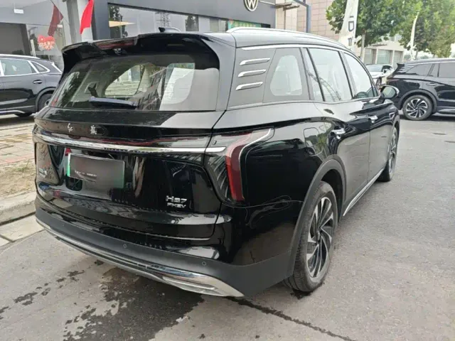 Hongqi HS7 PHEV — Фото автомобиля 6