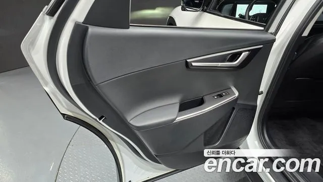 Kia EV6 — Фото автомобиля 25