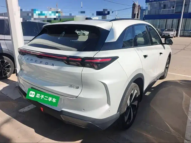 Arcfox Alpha T5 — Фото автомобиля 4