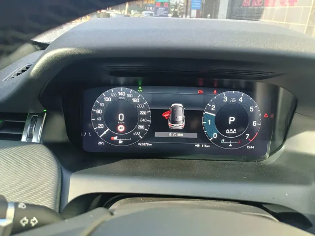 Land Rover Discovery Sport — Фото автомобиля 4
