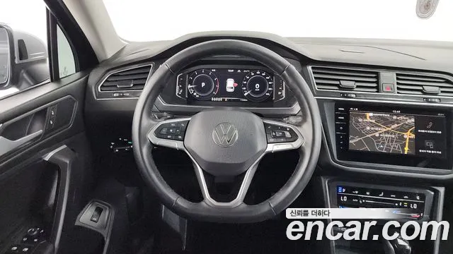 Volkswagen Tiguan — Фото автомобиля 12