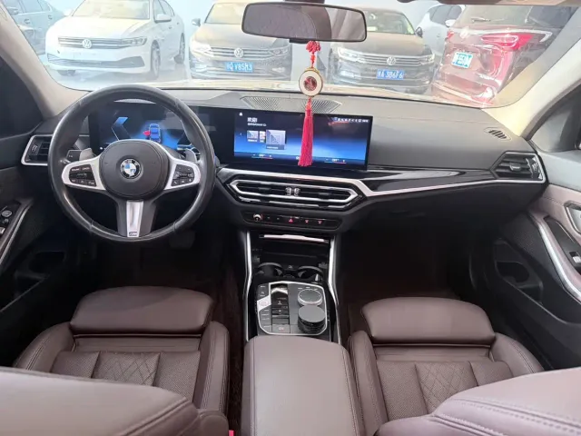 BMW 3 Series — Фото автомобиля 10