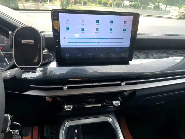 Wuling Jiachen — Фото автомобиля 12