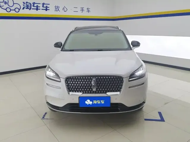 Lincoln Corsair — Фото автомобиля 2