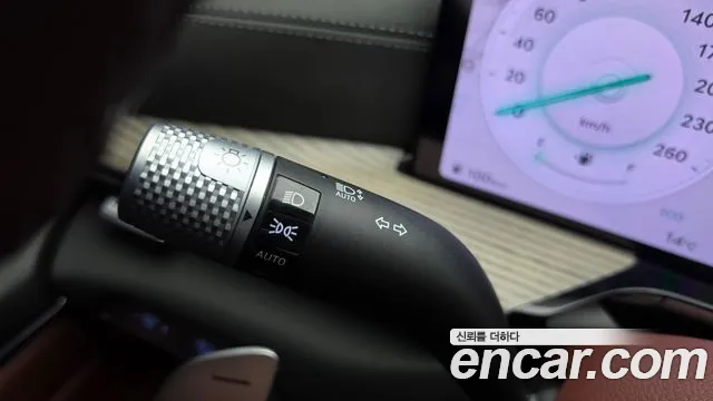 Genesis GV80 — Фото автомобиля 28