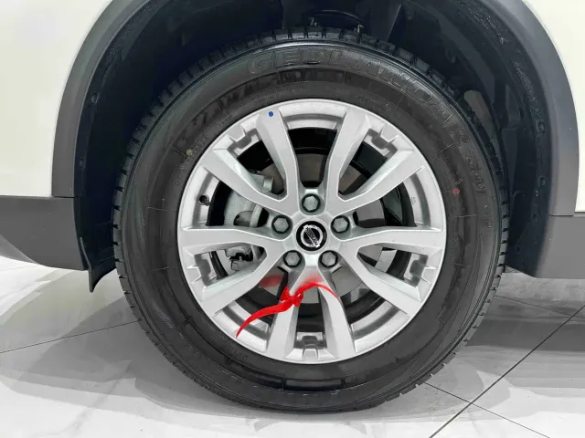 Nissan X-Trail — Фото автомобиля 20