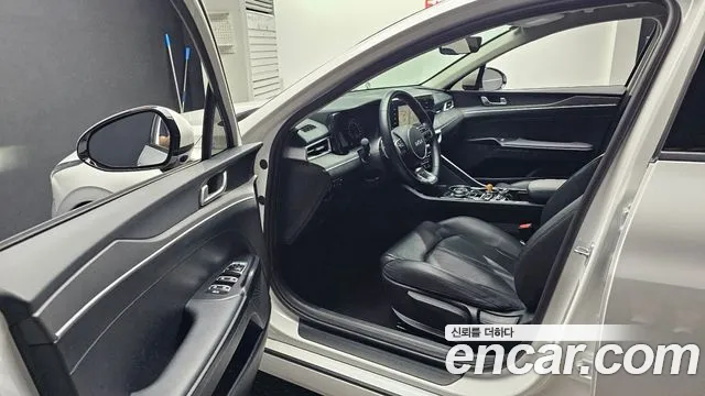 Kia K5 K5 3 поколение 2.0 LPI(Для проката) — Фото автомобиля 10
