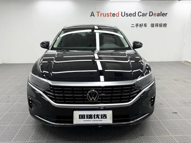 Volkswagen Passat — Фото автомобиля 2