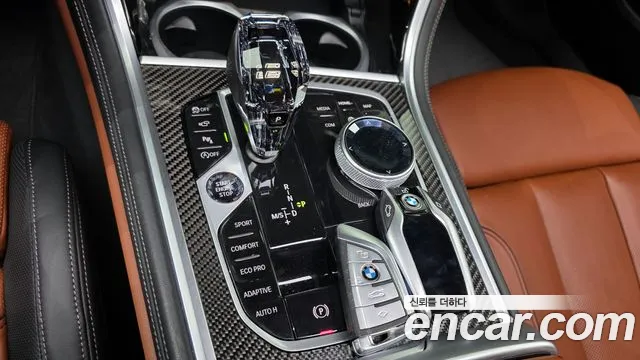 BMW 8-Series — Фото автомобиля 8