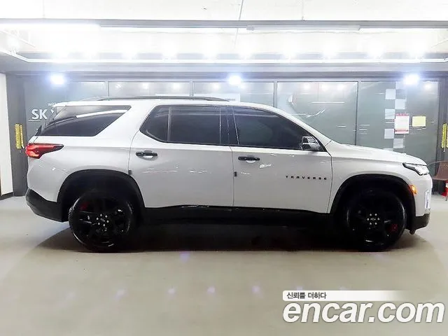 Chevrolet Traverse — Фото автомобиля 3