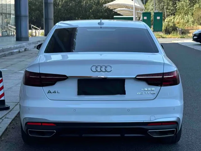 Audi A4L — Фото автомобиля 5