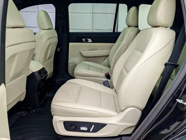 Li Auto ONE — Фото автомобиля 5