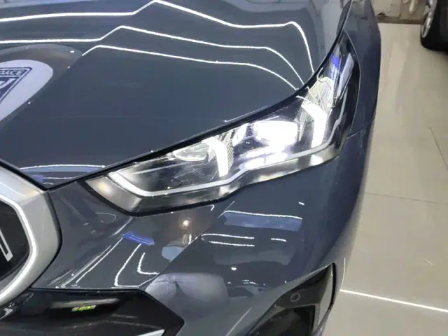 BMW 5 Series — Фото автомобиля 23