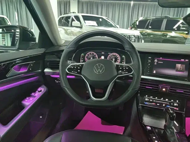 Volkswagen Passat — Фото автомобиля 10