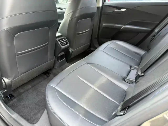 Changan Lamore — Фото автомобиля 11