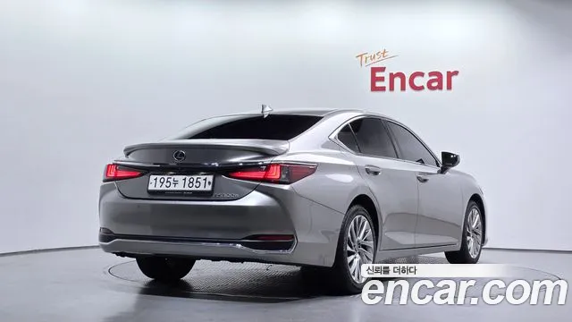 Lexus ES 7th Gen — Фото автомобиля 2