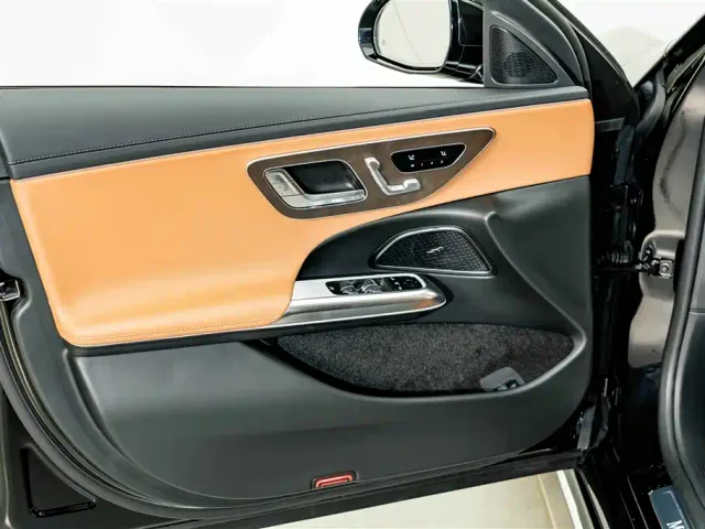 Mercedes-Benz E-Class — Фото автомобиля 17