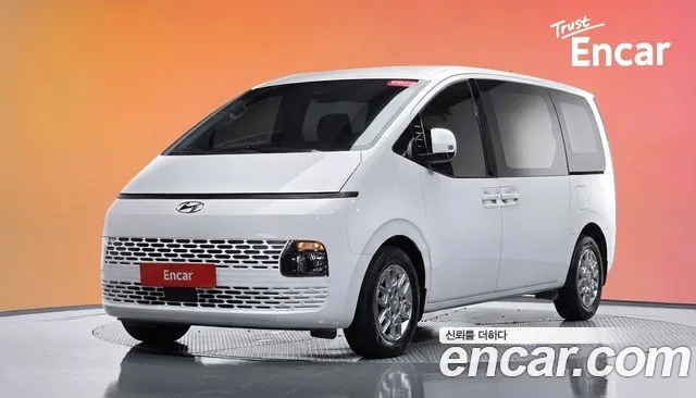 Фотография автомобиля — Hyundai Staria