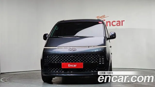 Hyundai Staria Staria 4WD Lounge 9 мест — Фото автомобиля 3
