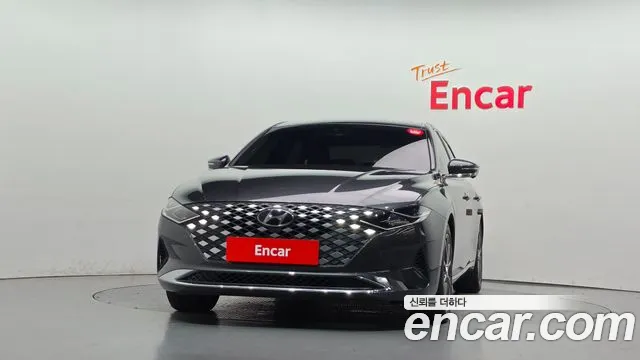 Hyundai Grandeur New — Фото автомобиля 3