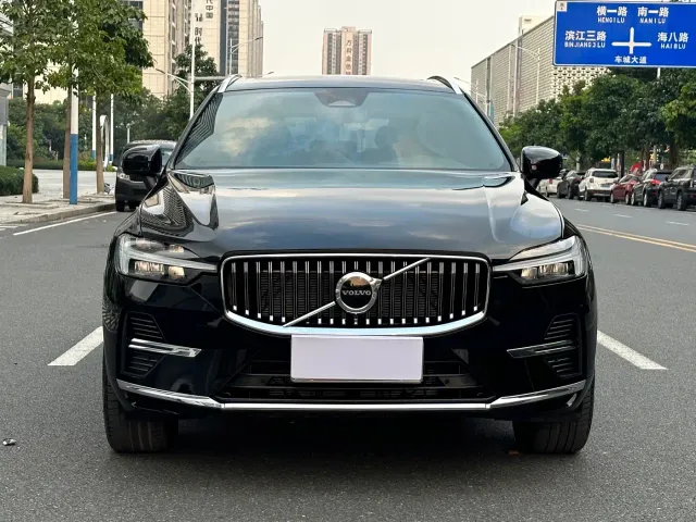 Volvo Volvo XC60 2024 B5 AWD Zhiyi Luxury Edition — Фото автомобиля 2