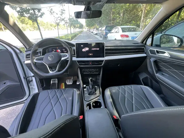 Volkswagen Tiguan L — Фото автомобиля 5