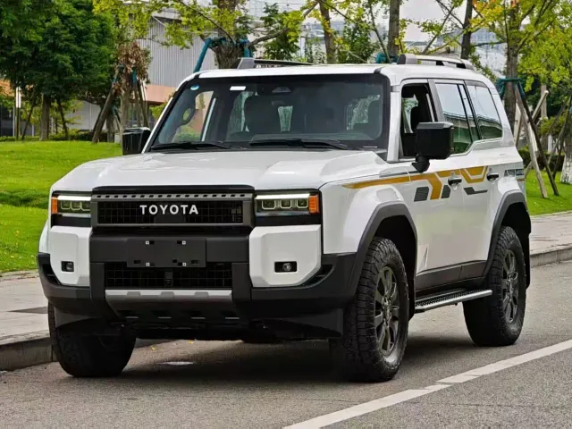 Фотография автомобиля — Toyota Prado