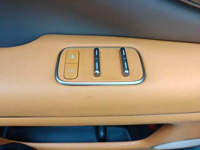 IM Motors LS8 — Фото автомобиля 22