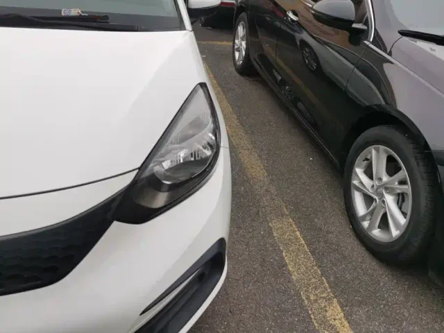 Honda Fit — Фото автомобиля 5