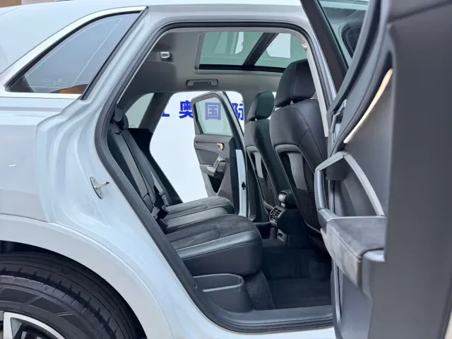 Audi Q3 — Фото автомобиля 14