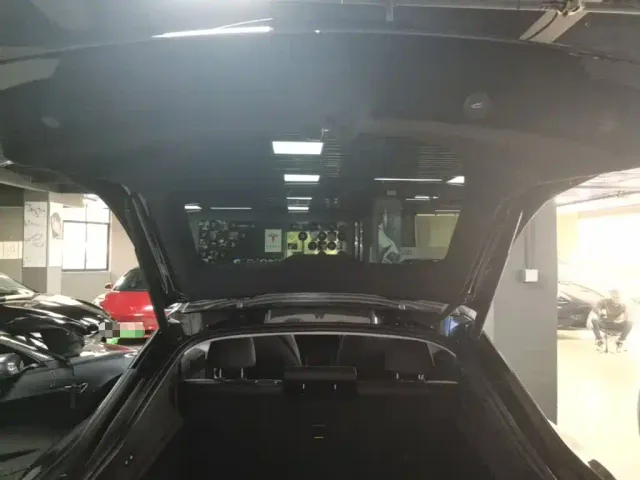 Tesla Model Y — Фото автомобиля 18