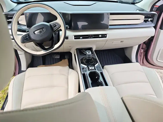 Geely ICON — Фото автомобиля 3