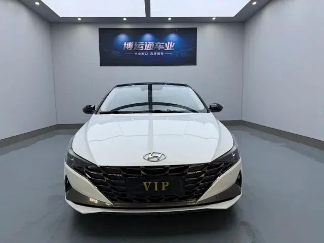 Hyundai Elantra — Фото автомобиля 2