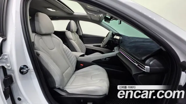 Hyundai Avante CN7 — Фото автомобиля 10