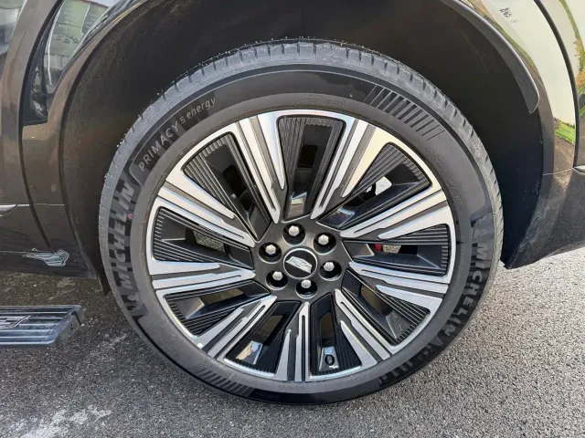 Cadillac XT5 PHEV — Фото автомобиля 14